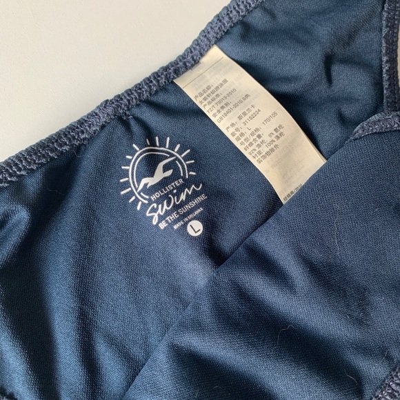 Hollister High waisted Bikini Bottoms - Picture 2 of 3